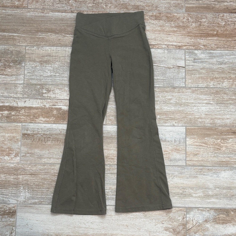 Old Navy Active High-Rise Flare Pants in Olive